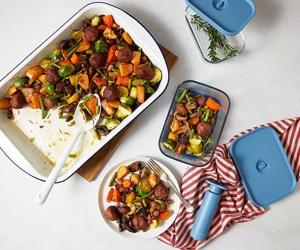 garlic_butter_mushrooms_and_meatball_traybake_01