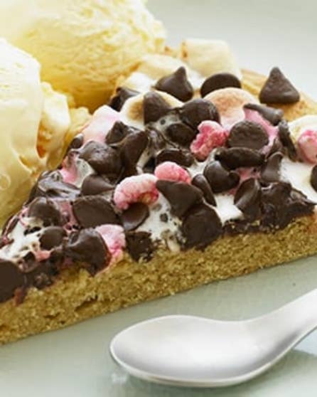 Halloween chocolate peanut butter pizza