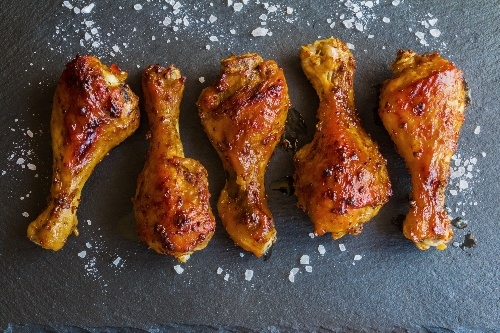 Baked Chicken Drumsticks 500x333 iStock-614148116
