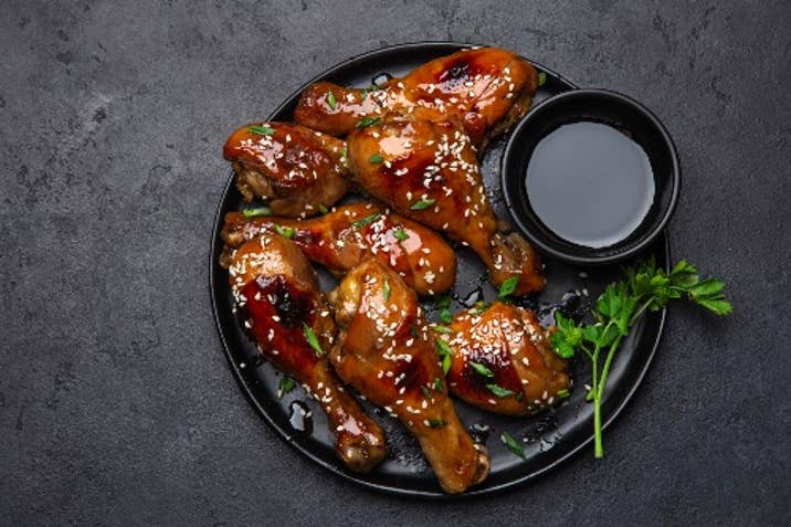 Honey and Soy Chicken Drumsticks 500x333 iStock-1314699818