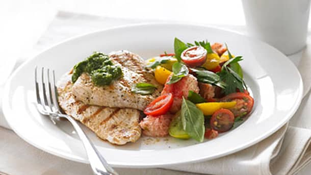 chickenbreastfilletwithitaliantomatosalad