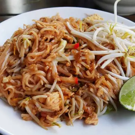 chicken-pad-thai