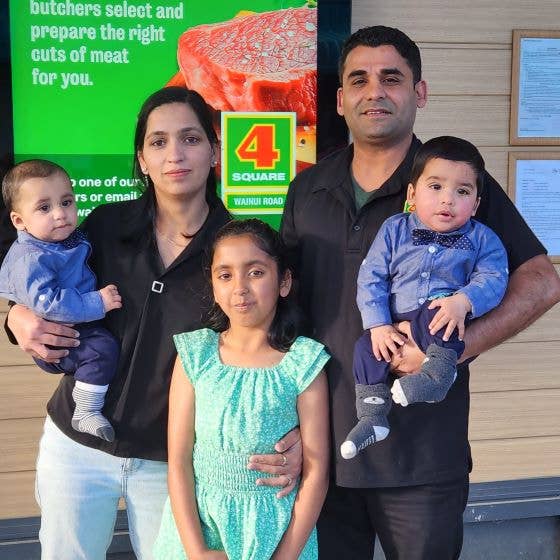 Four Square Four Square Wainui Road