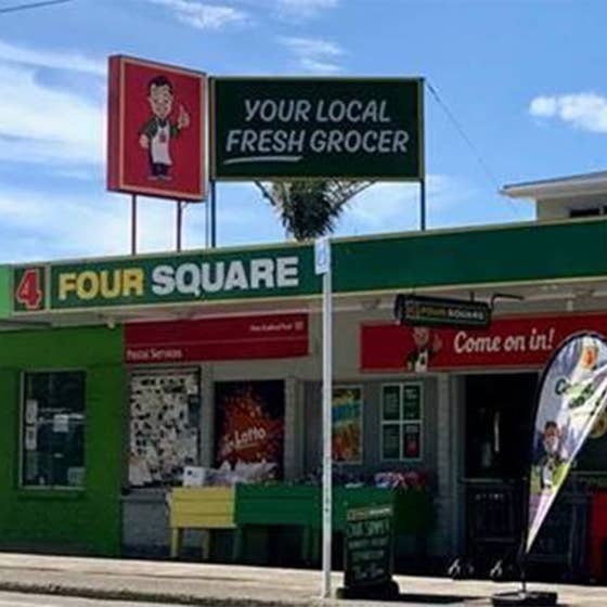 Four Square Four Square Ōhope Beach