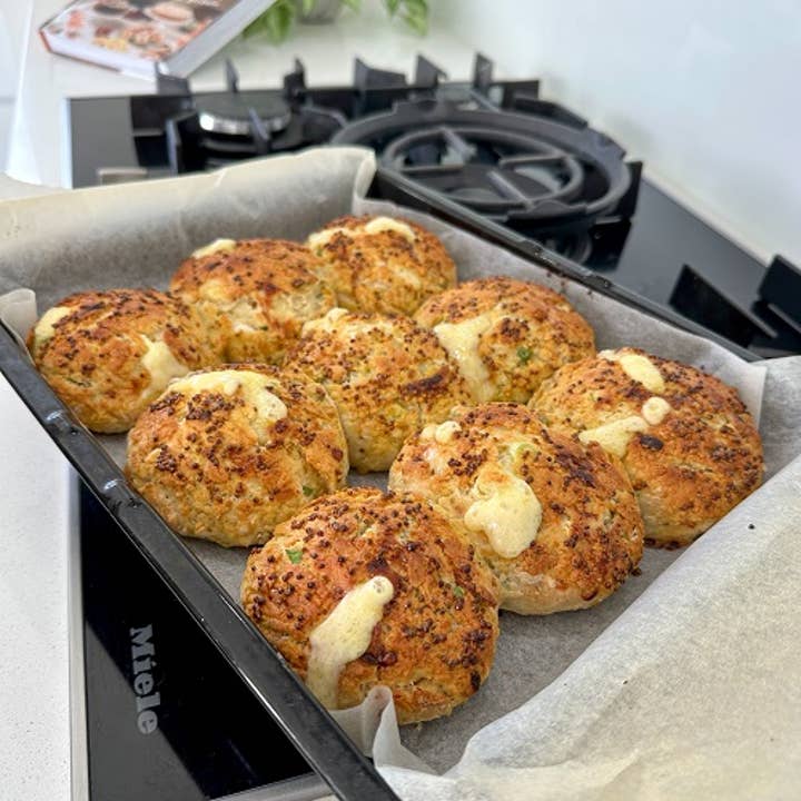 Cheese Scones with mnuka honey