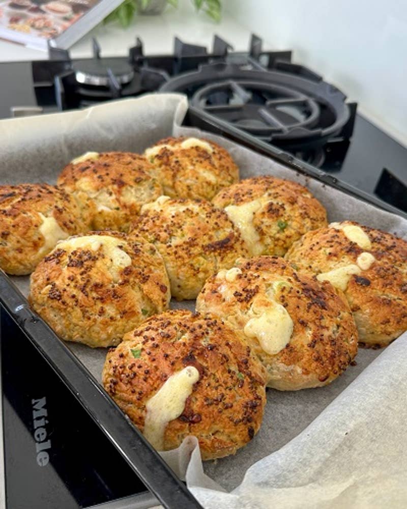 Cheese Scones with mnuka honey