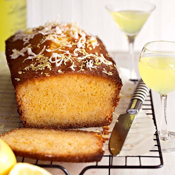 kev_s_top_lemon_drizzle_cake
