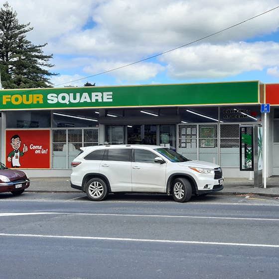 Four Square Four Square Horahora