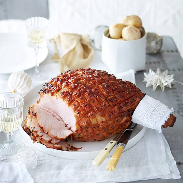 nz_christmas_ham_with_cracker_cranberry_glaze-r
