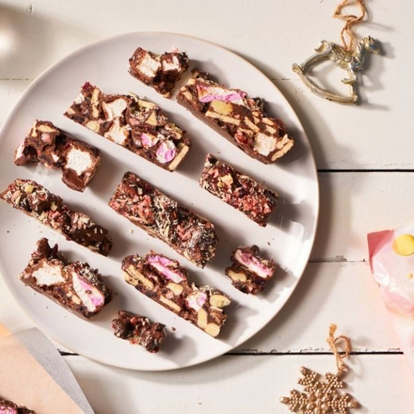 FestivePeppermintRockyRoad_Recipe_2021_HeroBanner