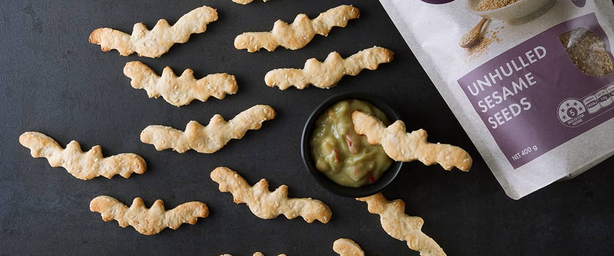HalloweenBatCrackers-web