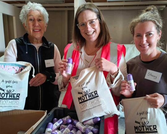 Foodstuffs South Island Community Trust donates $10,000 to support mums and carers through One Mother to Another